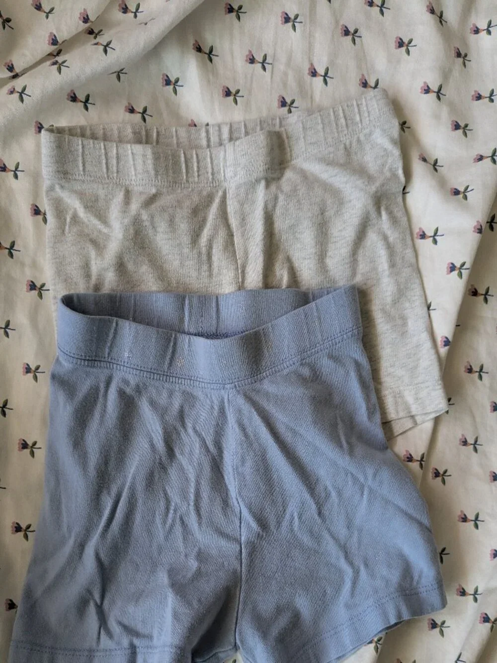 5 item bundle - 3 100% cotton sundresses, 2 bike shorts, size Small/6/7